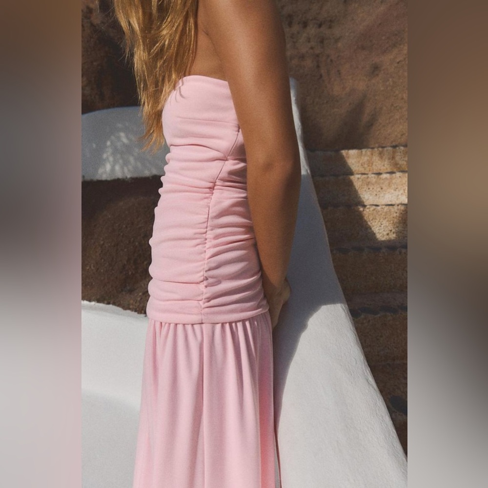 ZARA NWT RUCHED LIGHT PINK STRAPLESS MIDI DRESS - Picture 2 of 16